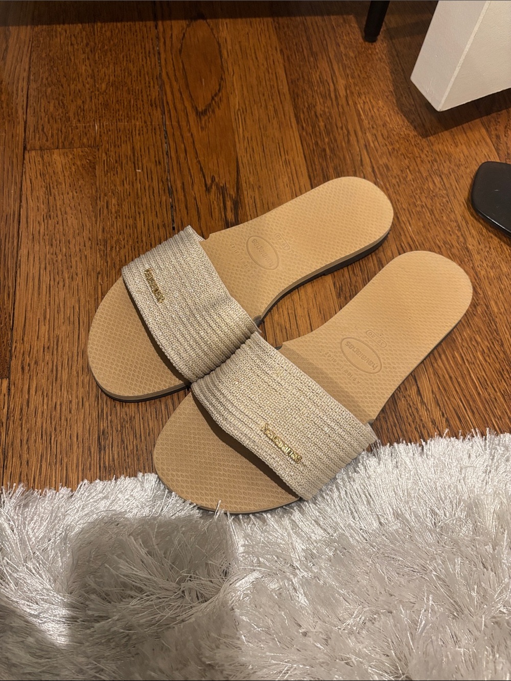 Havaiannas Beige Gold-Accent Slide Sandals